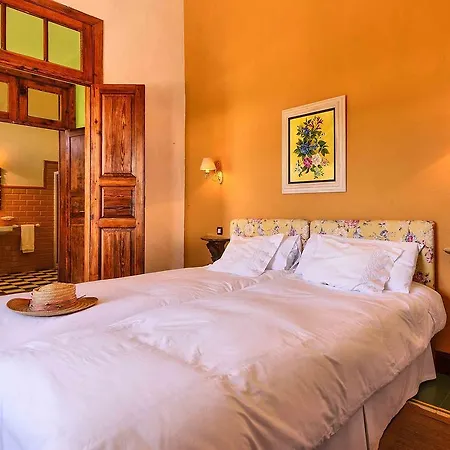 Casa Lola Y Juan, Huespedes