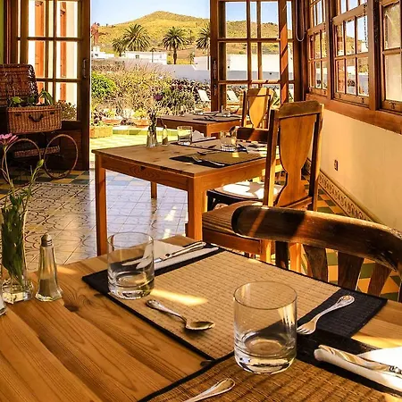 Casa Lola Y Juan, Huespedes Haría