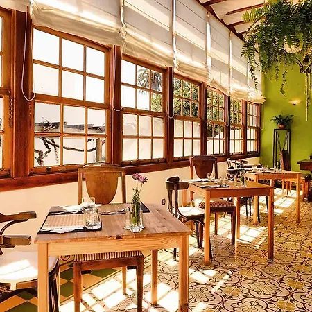 Casa Lola Y Juan, Huespedes Villa
